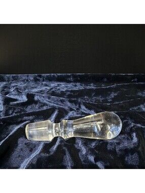 Clear glass decanter bottle stopper